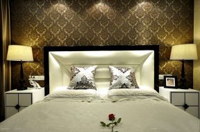 中铁城锦南汇95平现代风格卧室床头台灯设计效果图