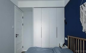 中铁城锦南汇98平米现代简约卧室衣柜设计图