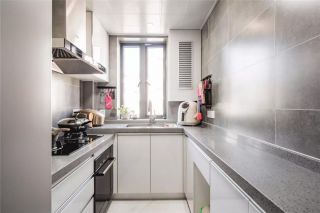 现代风格100平米三居室厨房装修效果图片大全