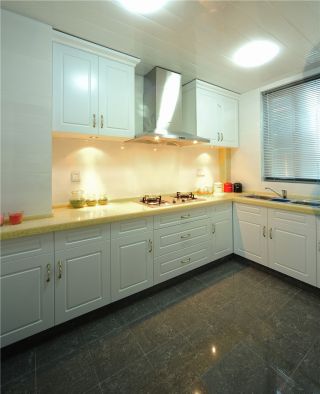 绿地海珀香庭四居159平混搭风格半开放式厨房设计