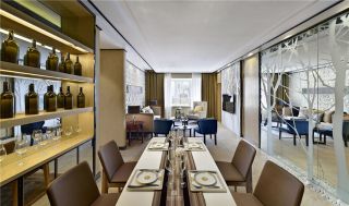 68平小户型现代简约风格餐厅酒柜设计图