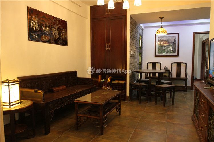 竹丝村住宅小区中式110平三居室客厅装修案例