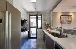 现代风格140平米三居室厨房装修效果图片欣赏