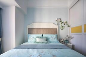 金地自在城93平欧式风格卧室床头设计效果图