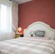 美式风格小户型卧室红色背景墙面装修图片