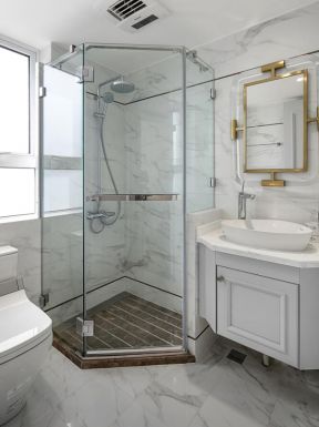 小户型美式风格整体淋浴房玻璃隔断装修图片