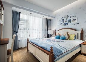 小户型美式风格卧室纯色窗帘装修效果图片