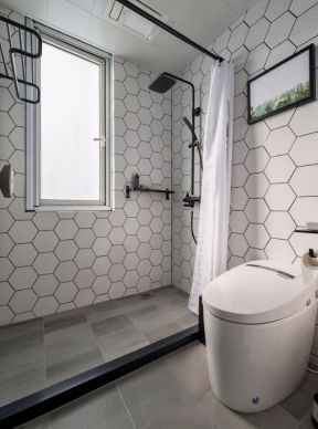 74平两室一厅欧式风格卫生间浴帘隔断装修图