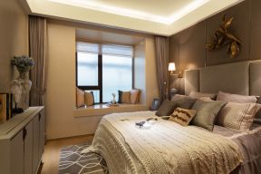 127平米现代风格三居室卧室装修案例