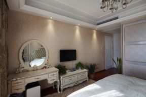 暖色调欧式风格139平米四居室卧室梳妆台设计效果图