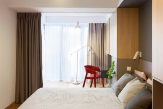 日式北欧风格180平米三居室卧室床设计图片欣赏