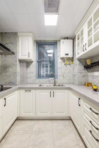 美式风格89平米两居室厨房橱柜装修效果图