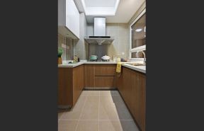 现代风格105平三居室厨房装修