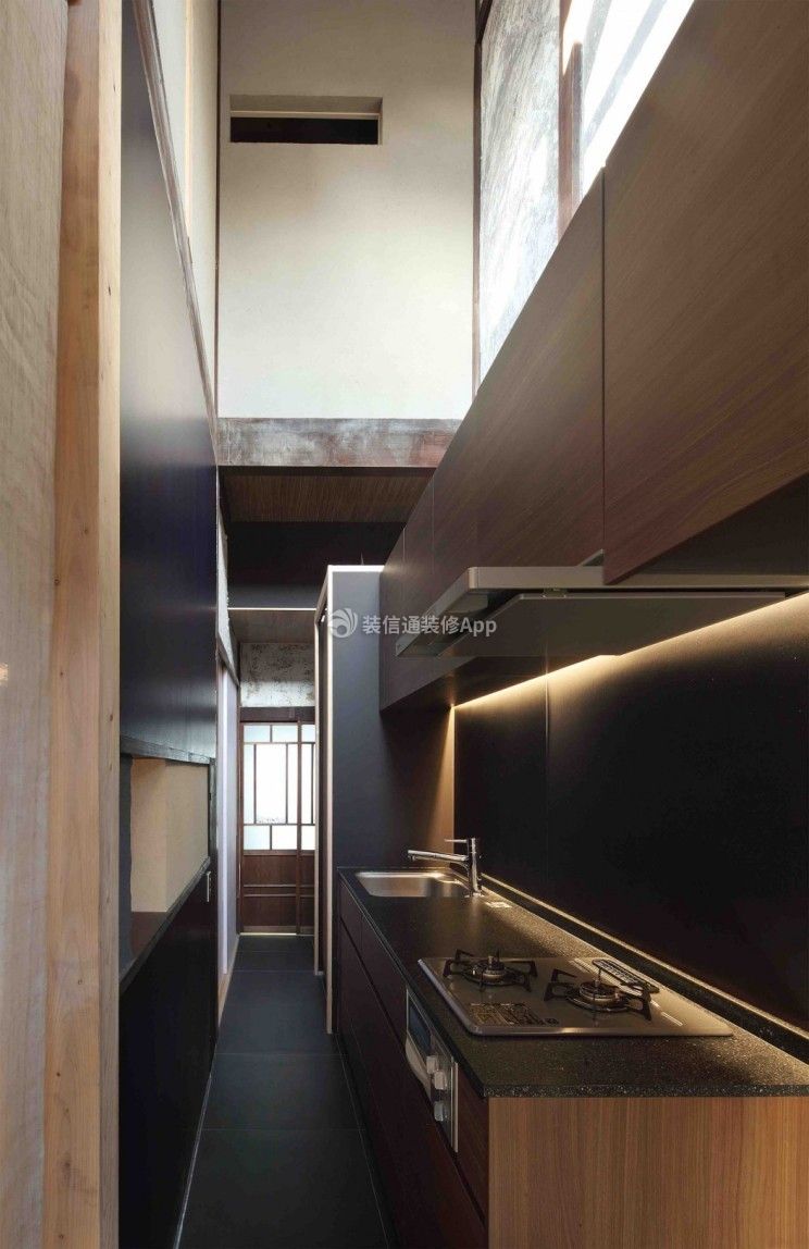 古典风格557平米别墅厨房过道装修效果图