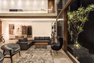 624平米别墅现代风格客厅黑色沙发装修效果图