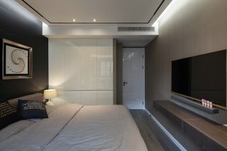 120平米现代简约三居室卧室电视柜样板间