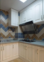 98平米三居室地中海风格厨房瓷砖设计效果图