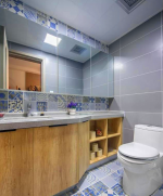 110平三室一厅一厨一卫卫生间浴室柜实景图片