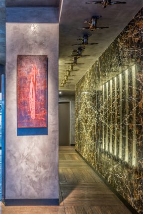 700平工业风酒吧走廊墙面石材装潢图片