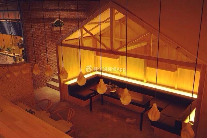 日式风格咖啡店面沙发卡座设计效果图