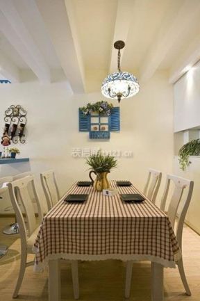地中海风格120平米餐厅餐桌布装饰图片