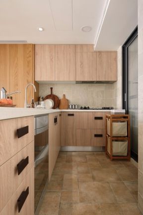 125平米恬静优雅现代三居厨房装修设计效果图