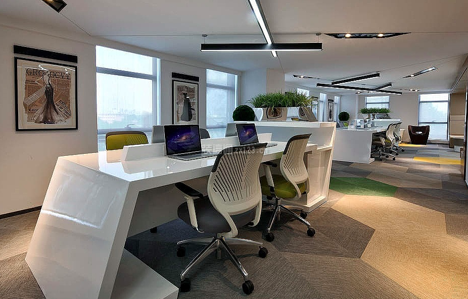 腾飞大厦科技公司办公室现代风格300平装修效果图
