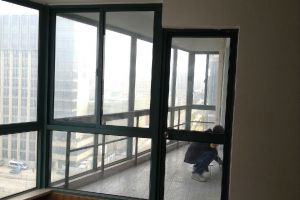 【青岛阔达装饰】老式窗户怎么翻新改造 老窗改造注意事项