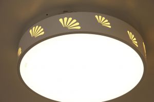 【美宝空间装饰】灯罩怎么取下来 各种吸顶灯的灯罩拆卸方法