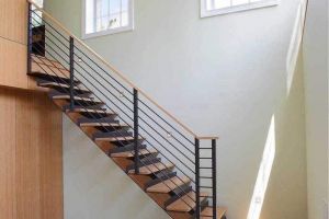 【苏州枫雅装饰】阁楼楼梯设计须知注意事项 阁楼楼梯哪种材质好
