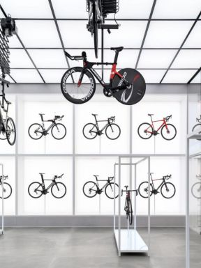 上海简约风格自行车展厅设计装修图赏析