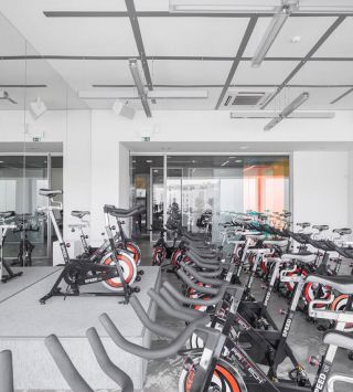 上海健身房现代风格装修设计效果图