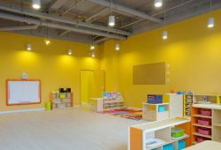 合肥幼儿园教室黄色墙面装修设计效果图