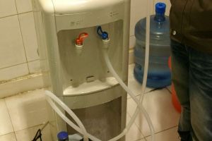 【哈尔滨吉时雨】家用饮水机多久清洗一次 如何清洗