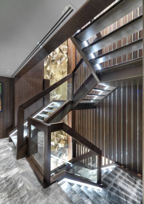 重庆酒店旋转楼梯装修设计图片