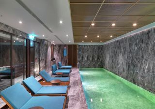 重庆酒店室内游泳池装修设计图片