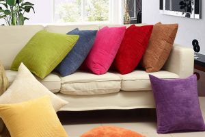 【建鑫装饰】沙发靠垫的种类有哪些 沙发靠垫如何选购