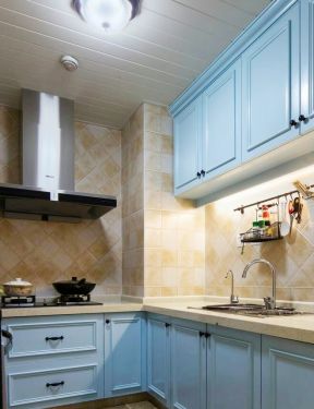 厨房吊柜的颜色图片 厨房吊柜设计图片 厨房橱柜颜色效果图 厨房橱柜颜色搭配 