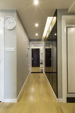 深圳现代简约风格家庭走廊装修装饰效果图 