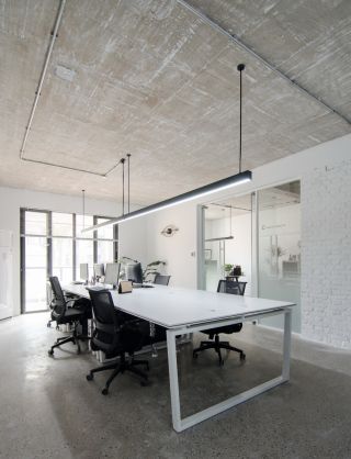 合肥写字楼装修工业风格办公室吊顶图片