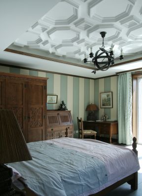  卧室实木衣柜 卧室吊顶造型效果图