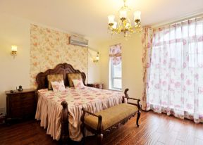  卧室床尾凳 美式风格卧室装修图 美式风格卧室设计 