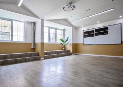 深圳简约风格幼儿园教室木地板装修效果图