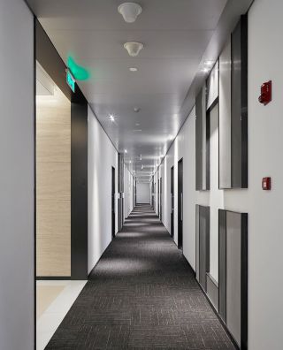 北京地产公司写字楼走廊装修设计图