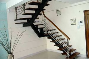家用楼梯用什么材料好