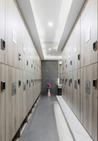 广州健身中心更衣室储物柜装修图片2023