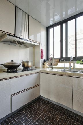 小户型厨房装修实例 厨房转角柜设计 厨房转角橱柜 