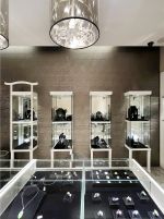 2023广州商铺珠宝店展示柜装修设计图
