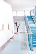 北京现代简约幼儿园大厅楼梯装修效果图