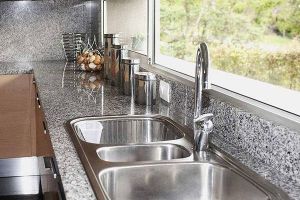 厨房水槽安装方法